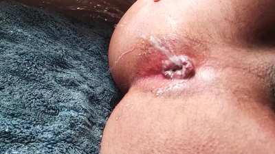 One poke, and she started squirting and swelling up for some hard fun! ;)