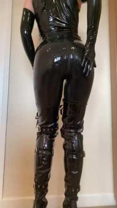 Who wants to slap this ass?