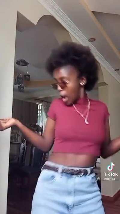 As we wait for more teargas tomorrow, I hope this babe is having a good day wherever she is 😂