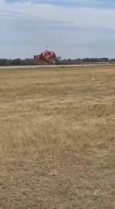 Invading Su-25 commits suicide