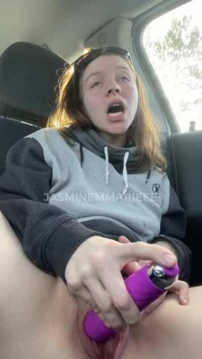 Wireless vibrators are a plus 😏