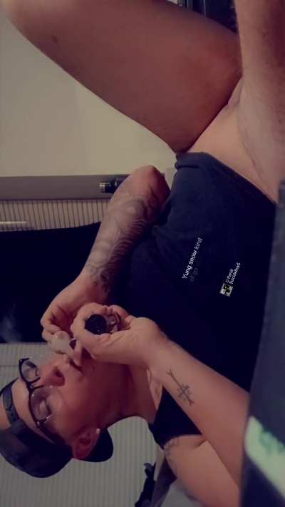 Clouds bored let's chat