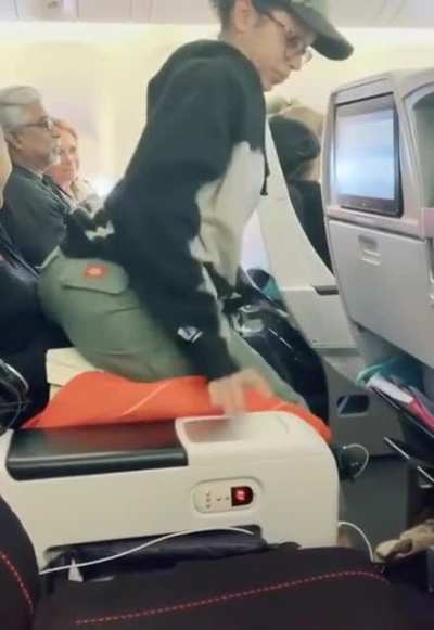 Я полезу незаметно..