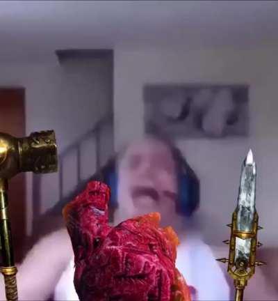 Kagrenac uses the tools on the Heart of Lorkhan (1E 700, colorized)