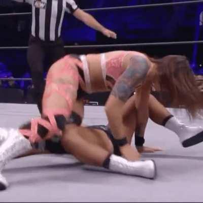 Kris Statlander squashes beautiful helpless jobber Ashley D'amboise 😍🤩