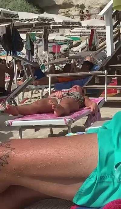 She's got an itch to scratch!