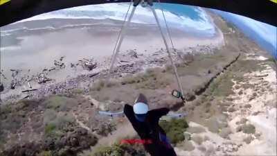 The harness fails on a hang glider