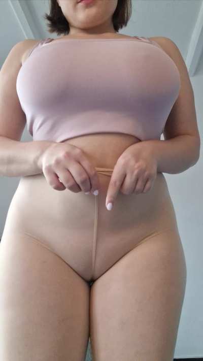 I prefer not to wear panties with pantyhose