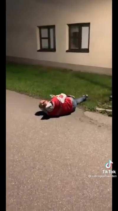 This guy knocking out streetlights