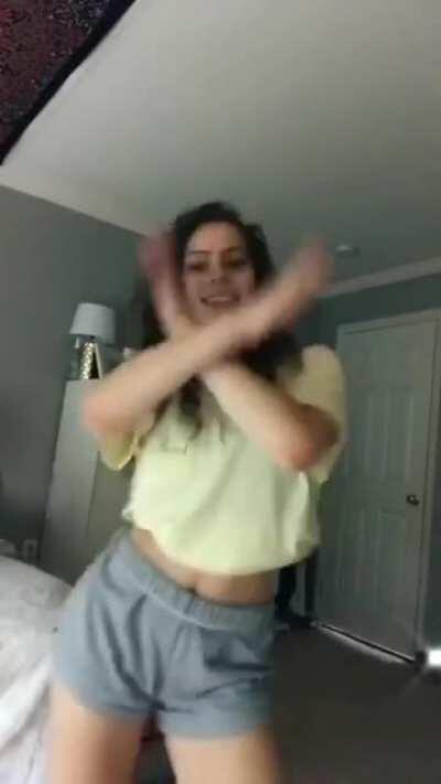 She kept throwing it Back 🍑