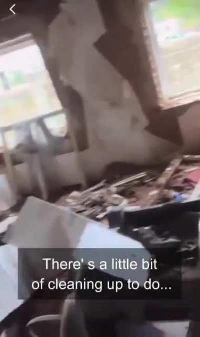 Ukrainian Warrior walks into his home in Dibrova, Donetsk region. He and his comrades freed it. Look what Russians did to this home. 📹: Roman Gryshchuk