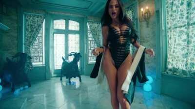 Becky G, Natti Natasha - Sin Pijama