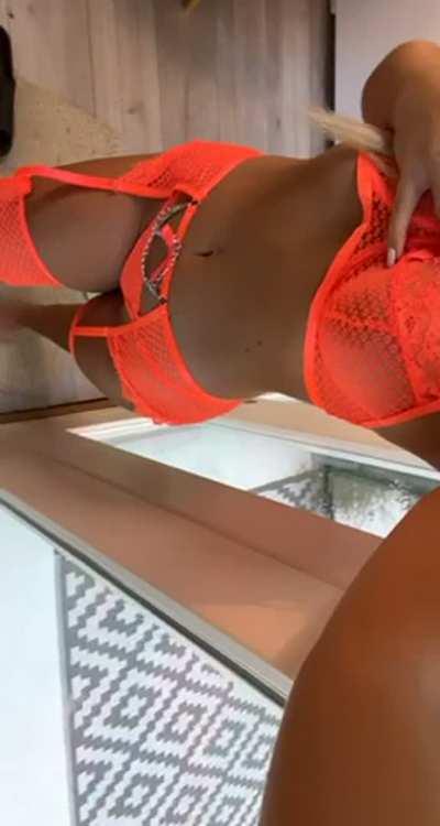 Good fuckdoll a wear orange lacey lingerie :)
