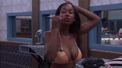 Kirsten Gives Us a Little Bounce BB25