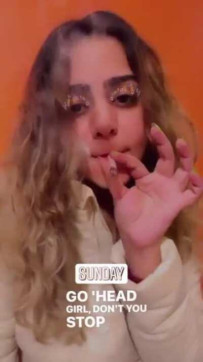 I love her choice of songs😍😍😍