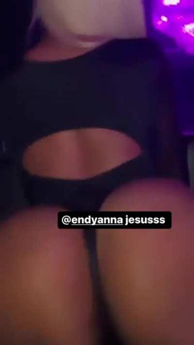 endyanna 🖤 🍑
