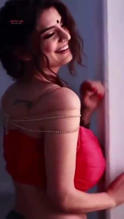 Anveshi Jain huge milkers can't be contained by those pair of blouse 🥵🔥🤤