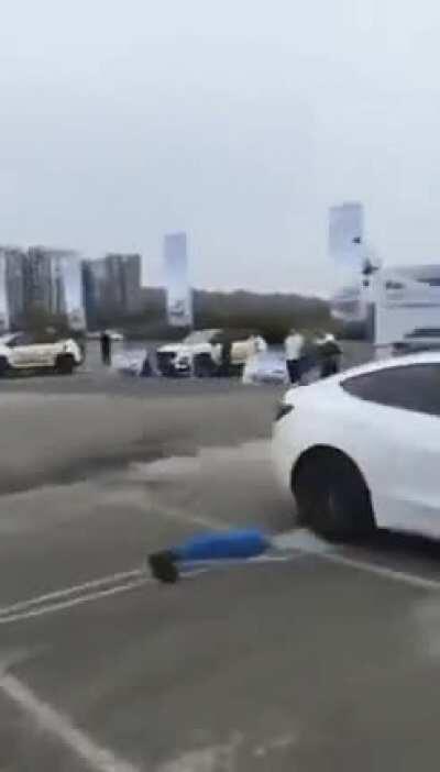 Tesla's Autopilot Demo Gone Wrong