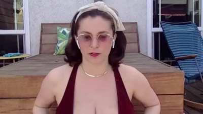 Rachel Bloom is full of milk (sound on)