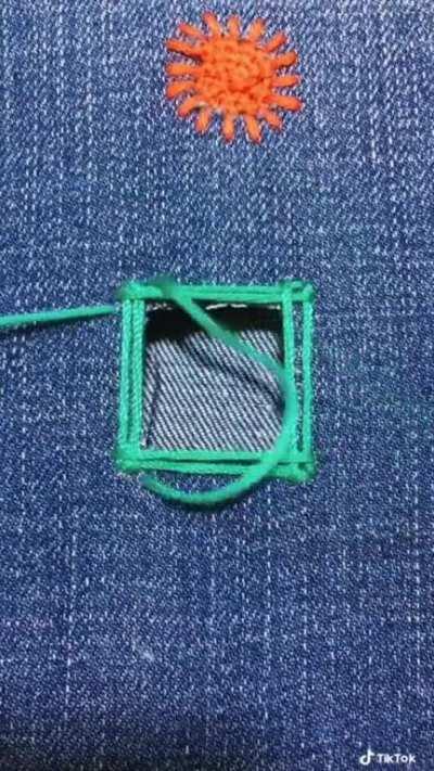 The way this patch is embroidered