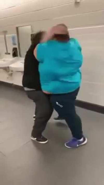 Una verdadera pelea de pesos pesados