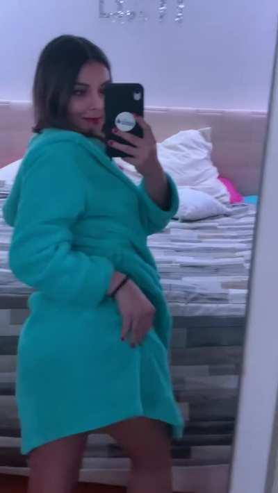 Just a cum thirsty hoe