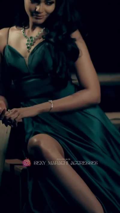 Pooja Sawant sexy edit- हिचे छोटे आहेत तरी पण एकदम sexy दिसते (dont miss the last 20 seconds of the video)