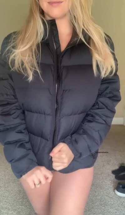 Did She Surprised You 😱? ( Her Free Content In Comment )