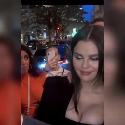 Imagine being this close to her