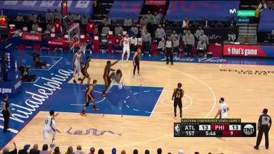 [Highlight] Embiid hits the tough one-legged fade