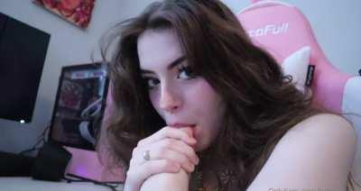 Hannahuwu new content - F0lder B3l0w