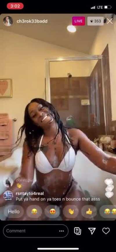 Name top left, she ain’t active on OF but she get on live and do this every other week