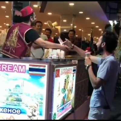 Karma exists.. Lmao 😂 I think he is the first person to do this..