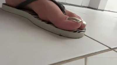 Goddess Grazi ant crush 