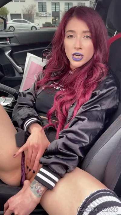 A quick cum in the parking lot