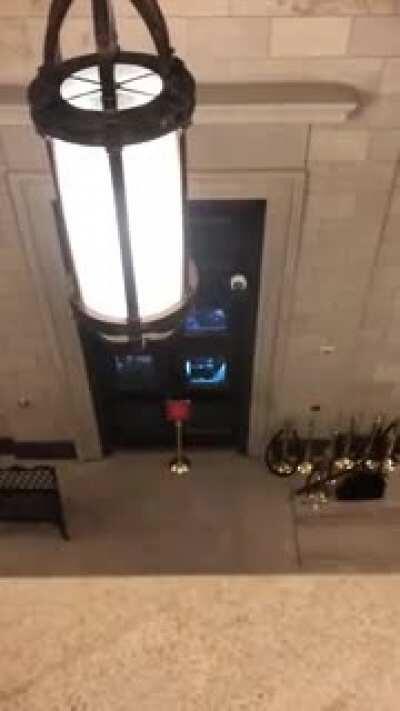 Trump supporters break windows of Capitol building moments before entering