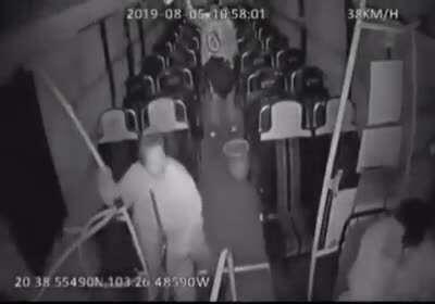 Se le subieron a la garganta