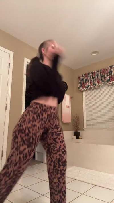 Ashley's ass bounce is insane!!