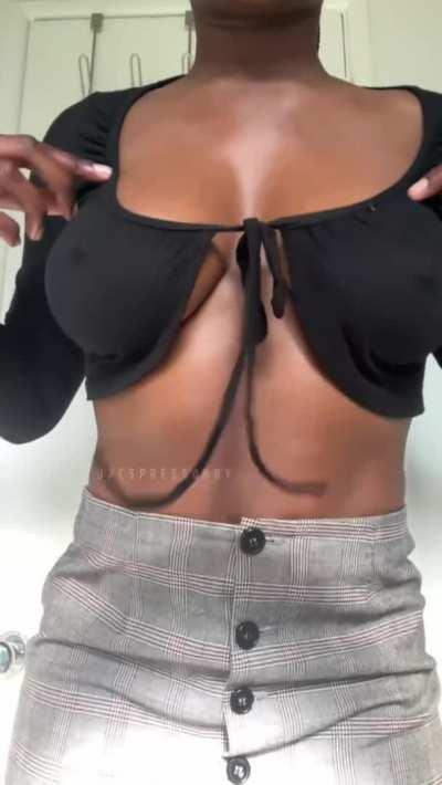 my first post here, say hi to the twins!