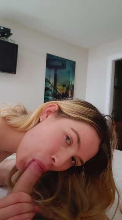 Every Morning should start with a blowjob!