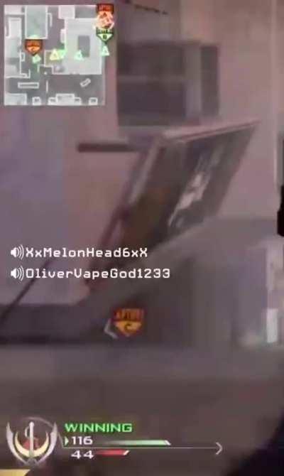 Fantano and Oliver getting toxic in the MW2 lobby