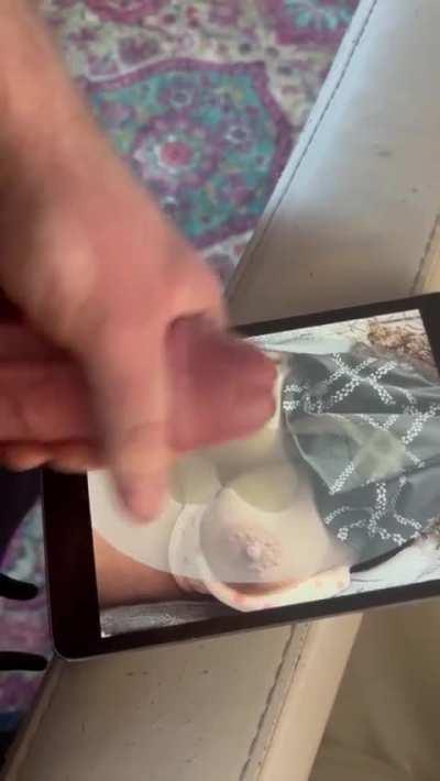 Cumming for a follower!