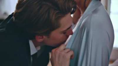 Frankie Shaw in SMILF [S1E2-2017]