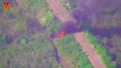 The artillery of the soldiers of the 40th Artillery Brigade of the Armed Forces of Ukraine destroyed the Russian self-propelled gun 2S19 Msta-S. April 2025, location not disclosed.