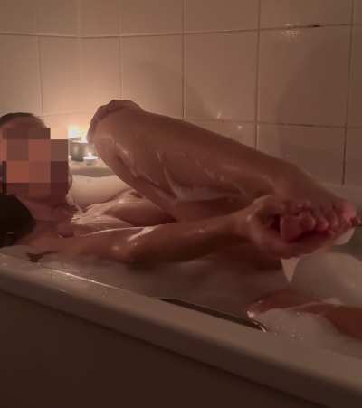 There’s no need to close the door while mommy washes, you’ve seen it all before.. 