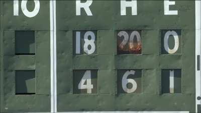 [Highlight] The Fenway scoreboard operators pull out the #20 sign, which looks like it hasn't seen a lot of usage
