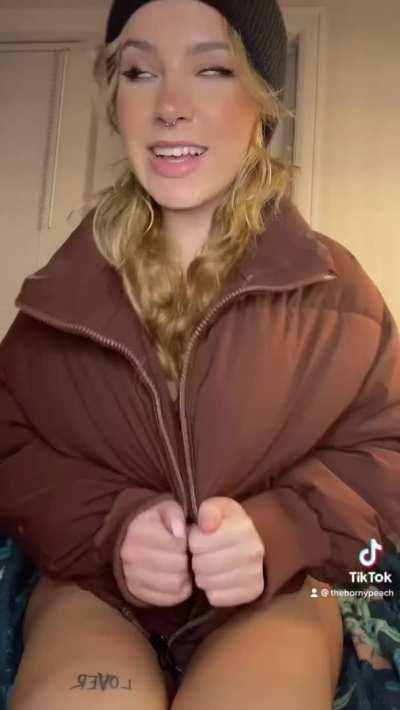 It’s snuggle season 🥰 wanna be my cuddle buddy?