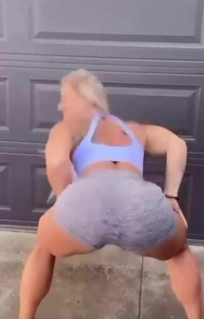 Dani Speegle Twerk edit 🍑