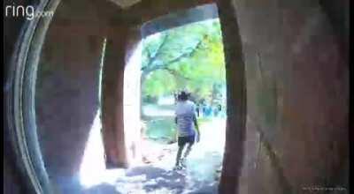 my friend coming to my house to tell me to get on rust