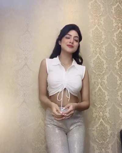 Nandhana Varma 🥵💦